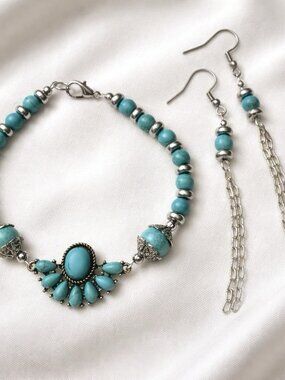 Southwest Faux Turquoise Bracelet & Dangle Earrings Set Silver Tone 7”